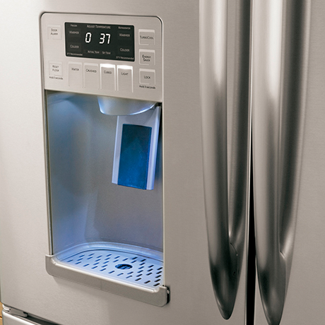 холодильник с ледогенератором